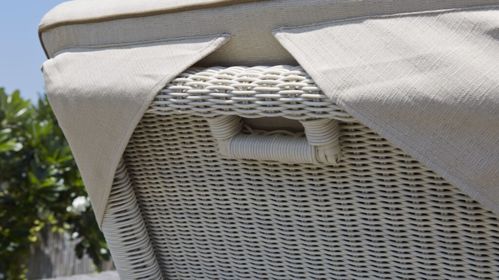 22852 Imperial Skyline Design LOUNGER TABLE WHITE WASH POLYROD 3 mm 06