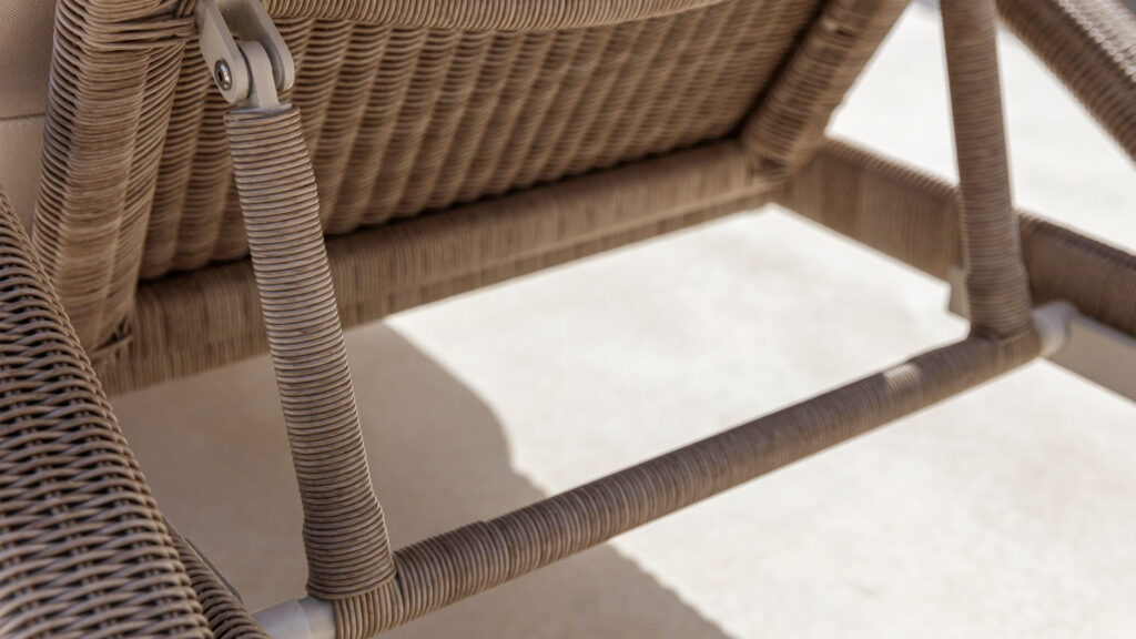 22852.PR IMPERIAL Skyline Design LOUNGER Seashell Polyrod 05