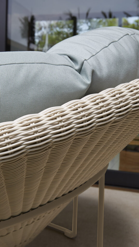 23291 LUNA Skyline Design ARMCHAIR WHITE WASH POLYROD 3 mm 07