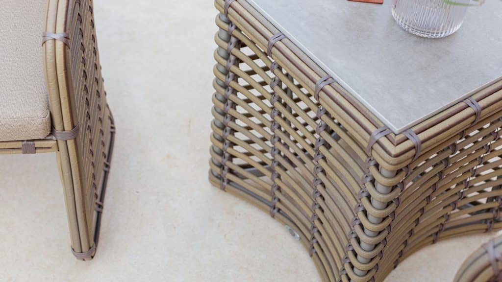 23665_Side Table Ruby_Kubu Mushroom NP15mm_Skyline_2