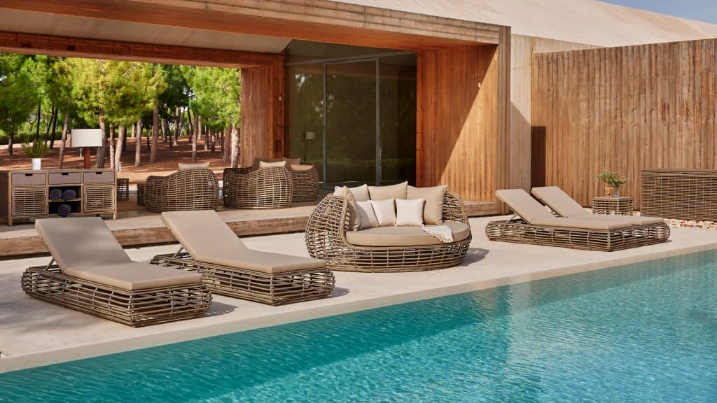 23670_Double Lounger Ruby_Kubu Mushroom NP15mm_Skyline_5