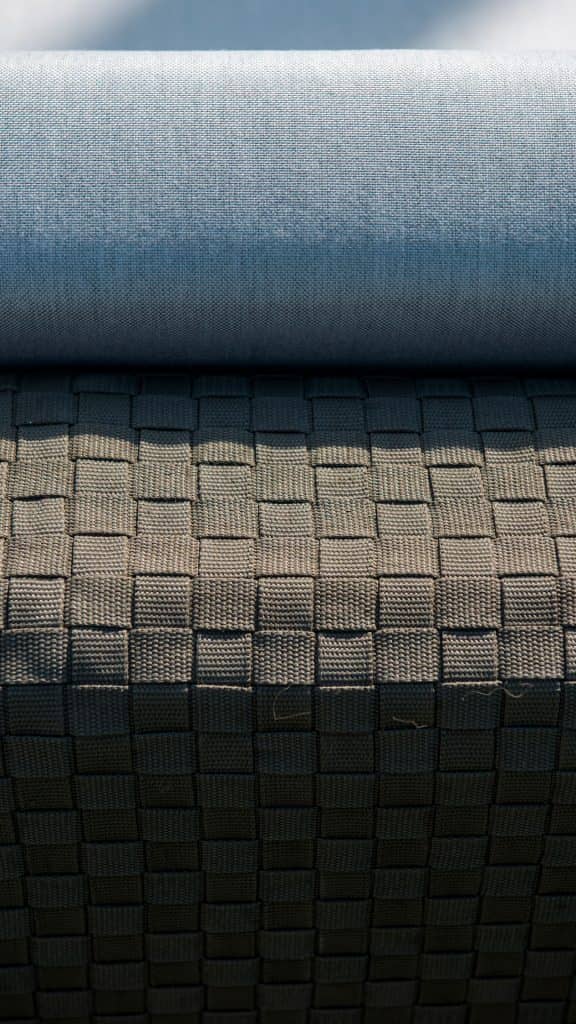 23716_Armchair Ona_Dark Grey Strap 21mm_Skyline_4