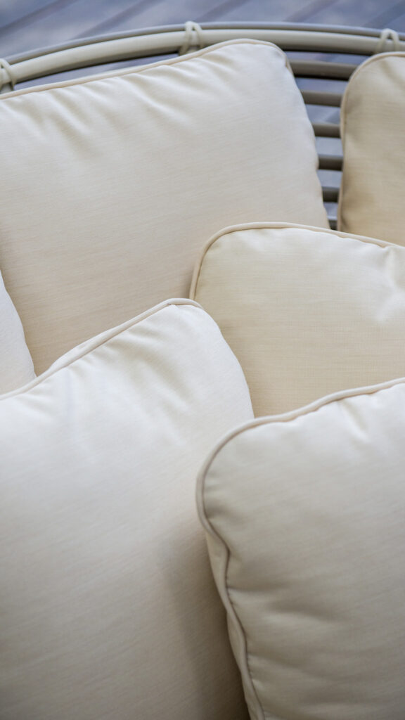 23760 DAYBED VILLA OFF WHITE MUSHROOM Skyline Design 06