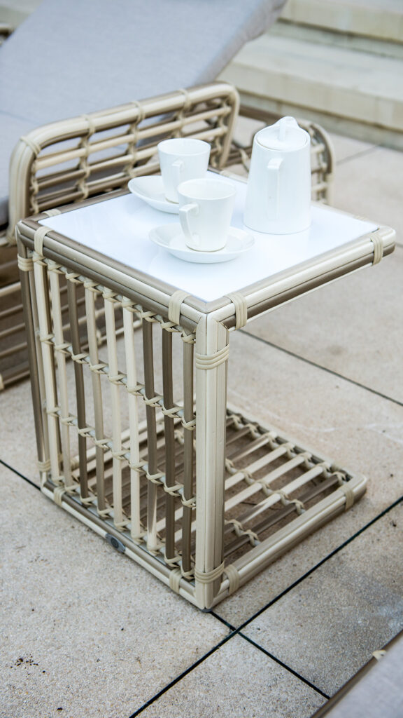 23768 AUXILIARY TABLE VILLA OFF WHITE MUSHROOM Skyline Design 02