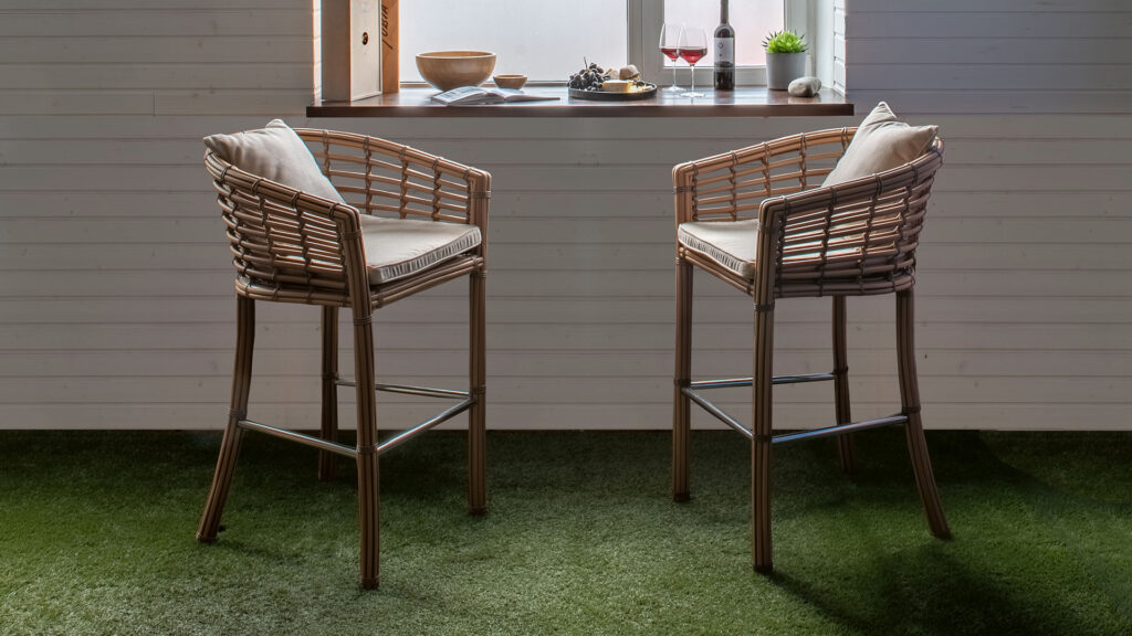 23771 BARSTOOL VILLA Skyline Design 00