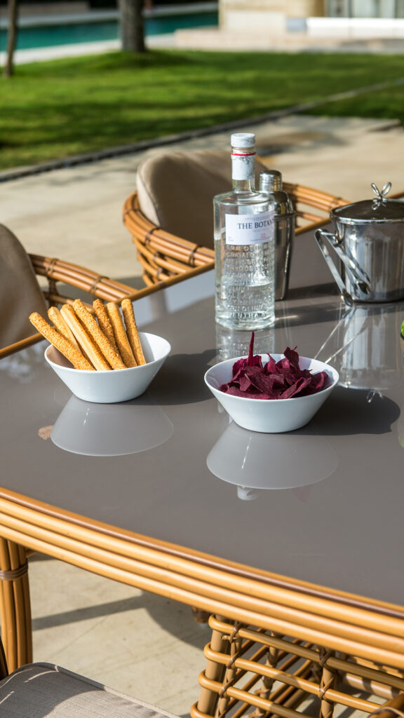 23772.22 DINING TABLE Skyline Design 07