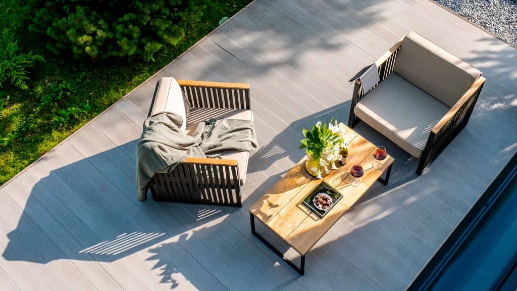 23801_Armchair Horizon_Dark Grey Strap 35mm_Skyline Design_0