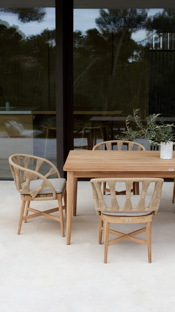 24100.22 Krabi Skyline Design Dining table Natural Teak 04