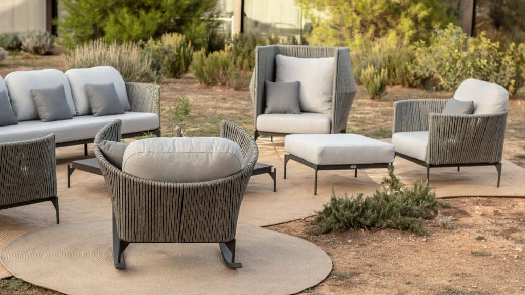 24156-Ottoman-Boston-Strap-Light-Grey-Skyline-Design-04