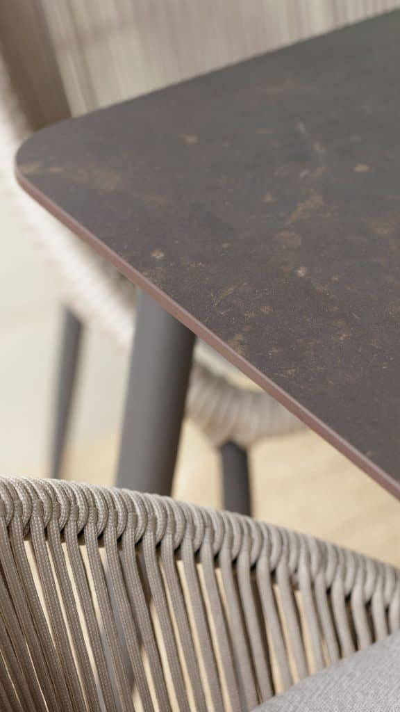 24178.01-Dining-Table-200-Carbon-Aluminum-Polyrope-Skyline-Design-4