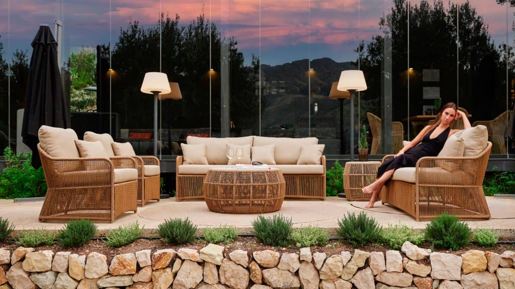 24211_Armchair Calixto_Nigerian Twist Hyacin 5mm_Skyline_0