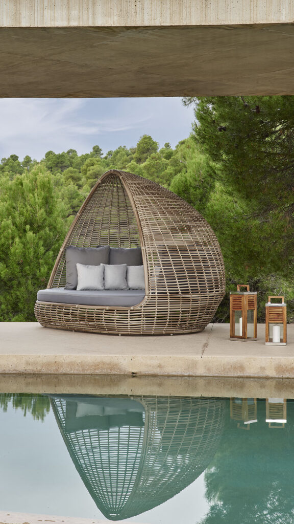 2973.02.02_Daybed Shade_Seashell Mushroom 15mm_Skyline_6