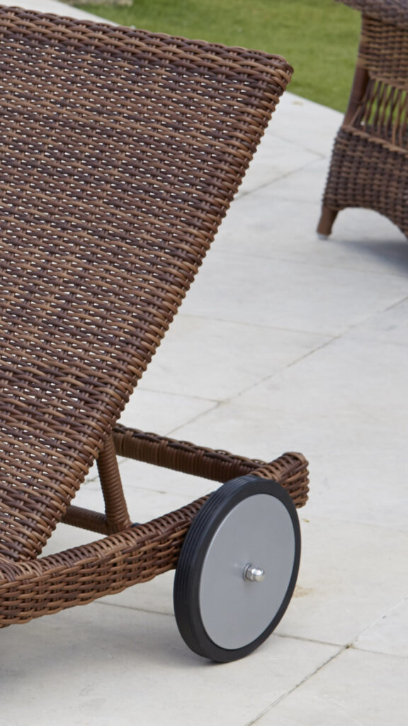 2984 EBONY Skyline LOUNGER SOPHIE RED PULUT OMEGA 6 mm 06