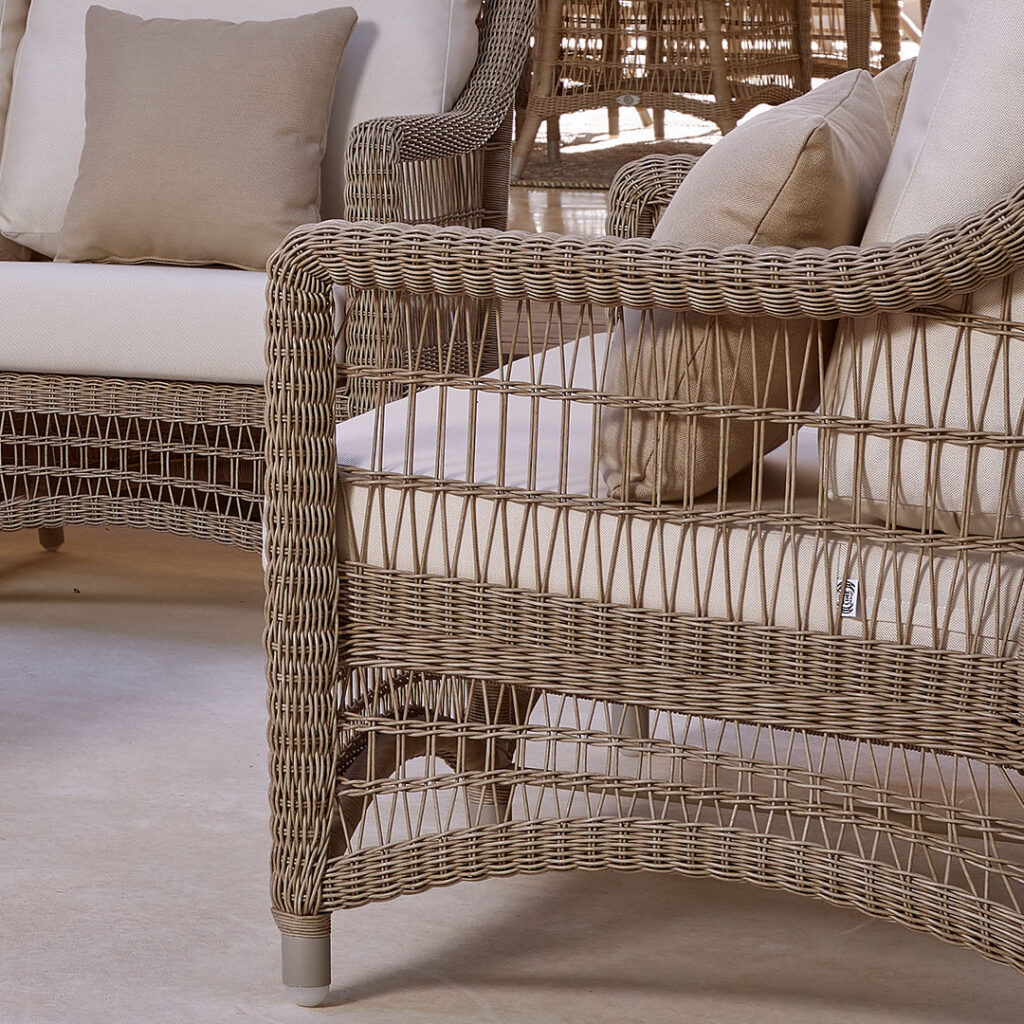 4602-Loveseat-Arena-Seashell-Polyrod-Skyline-Design-07