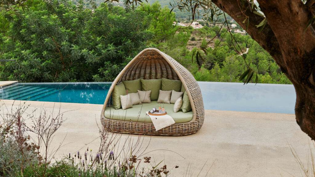 Iconic Daybeds_Skyline_1