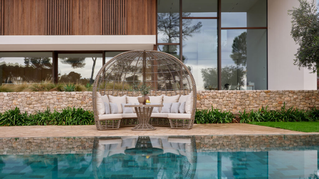 Iconic Daybeds_Skyline_2